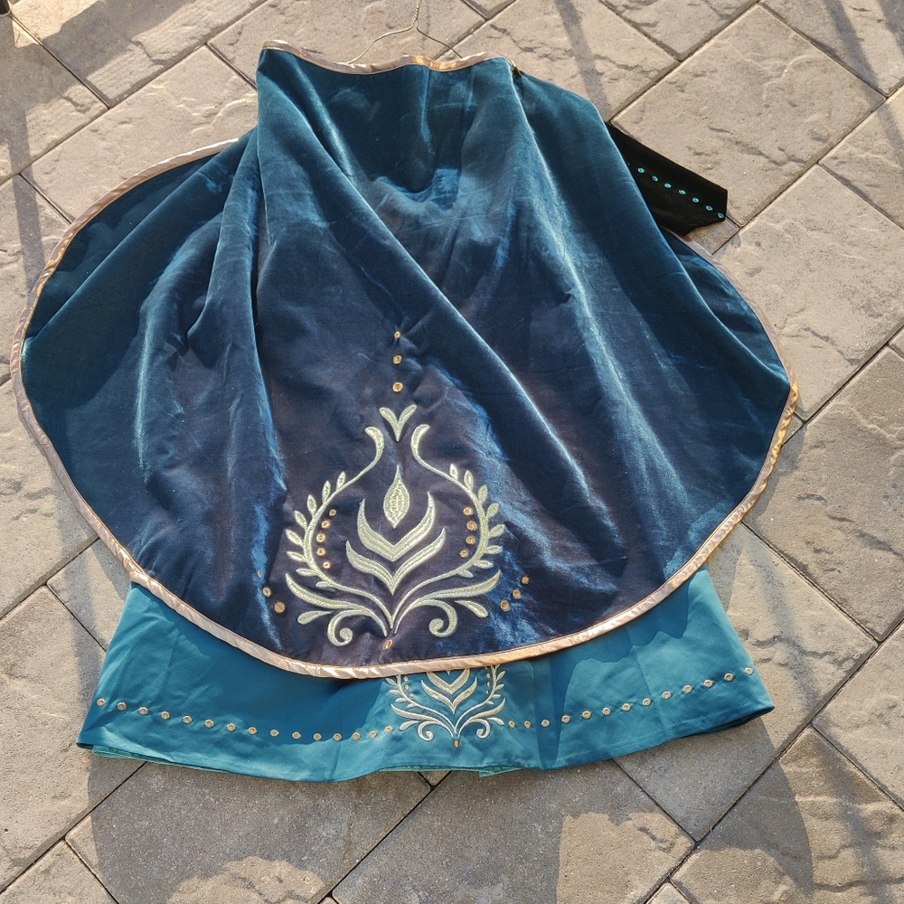 Disney Store Deluxe Frozen 2 Queen Ana Dress - Picture 7 of 7
